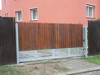 Rekonstrukce soc. zařízení, dodávka a montá brány v Olomouci