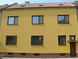 Zateplení fasády, stropů ve sklepě a výměna oken a vstupních dveří na RD Kosmákova